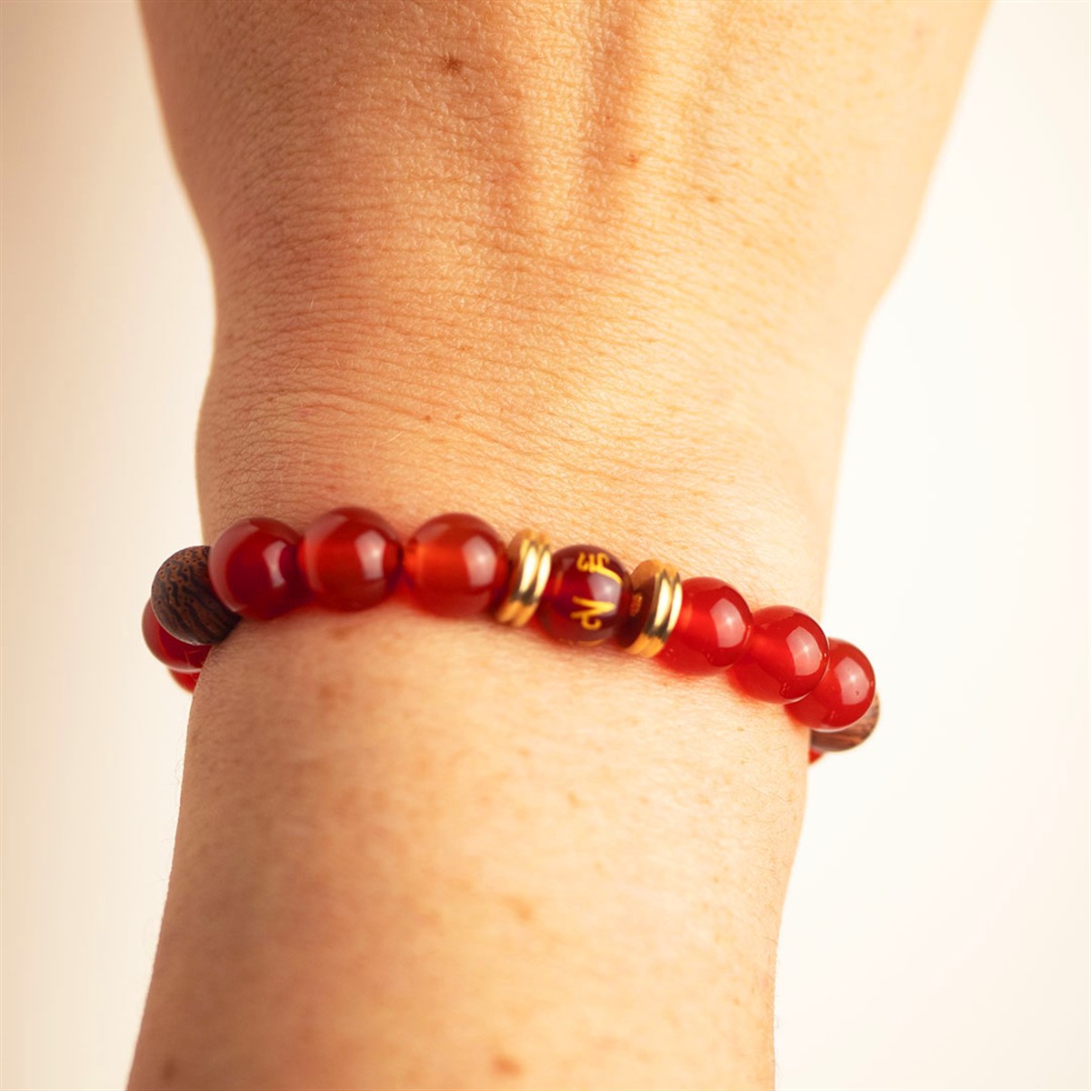 Lithothérapie au poignet : les bracelets pour harmoniser chaque chakra