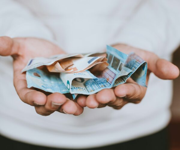 Les effets du problème avec l’argent : psychologie sur nos relations personnelles