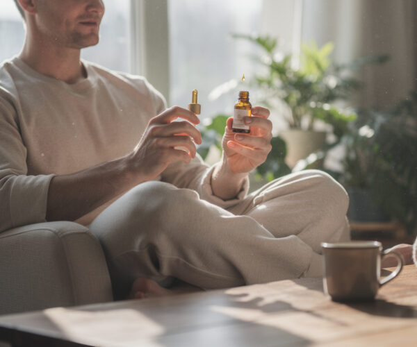CBD relaxant : comment l&rsquo;utiliser pour optimiser votre bien-être